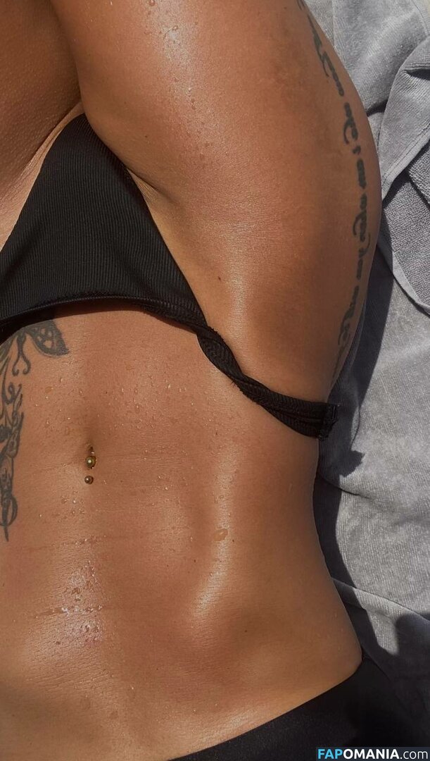 Monika Kinga / monikakinga / monikakingaa Çıplak OnlyFans  Sızdırılmış Fotoğraf #1