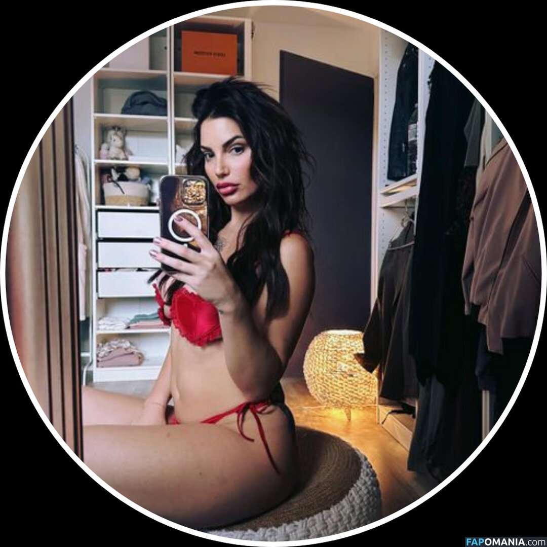 Nadège Lacroix Çıplak OnlyFans  Sızdırılmış Fotoğraf #6