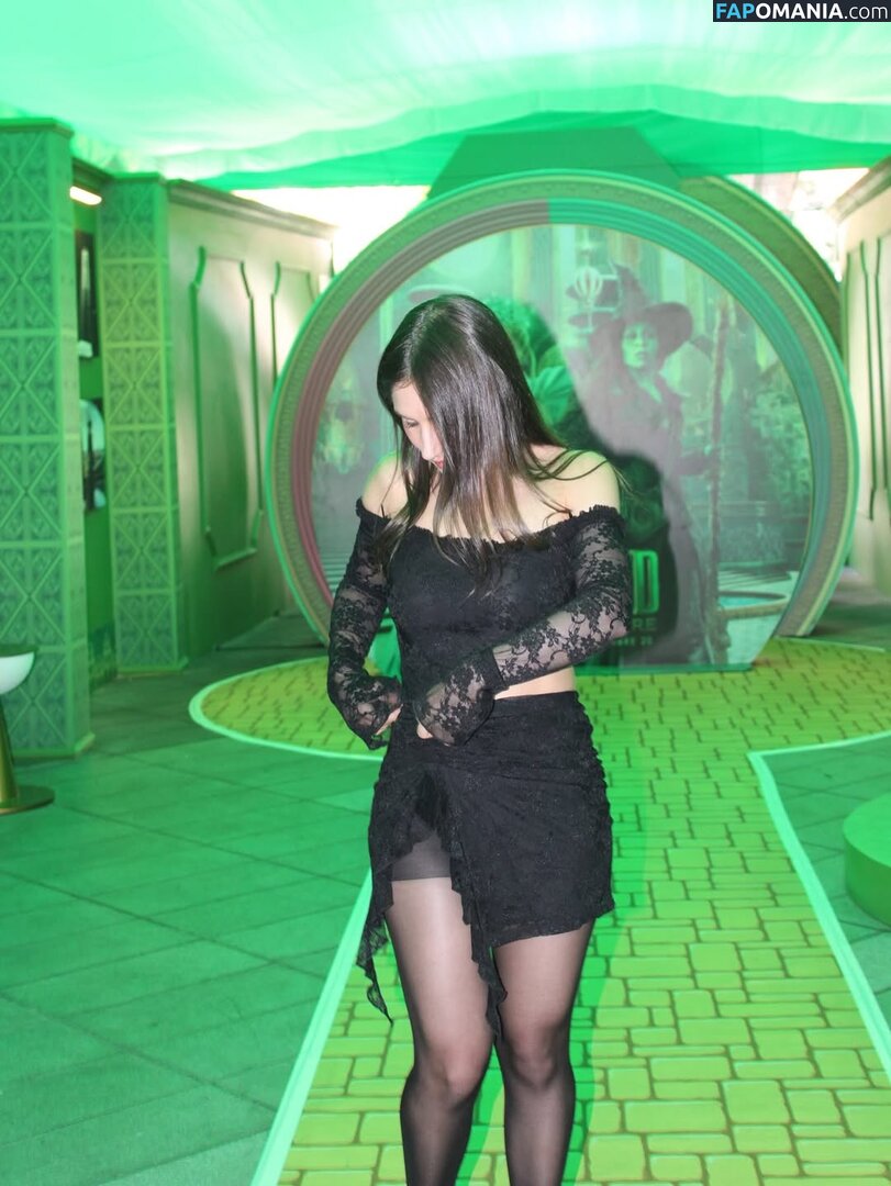 Nashla / Nashlabogaert__ / https: / nashla22 Çıplak OnlyFans  Sızdırılmış Fotoğraf #6
