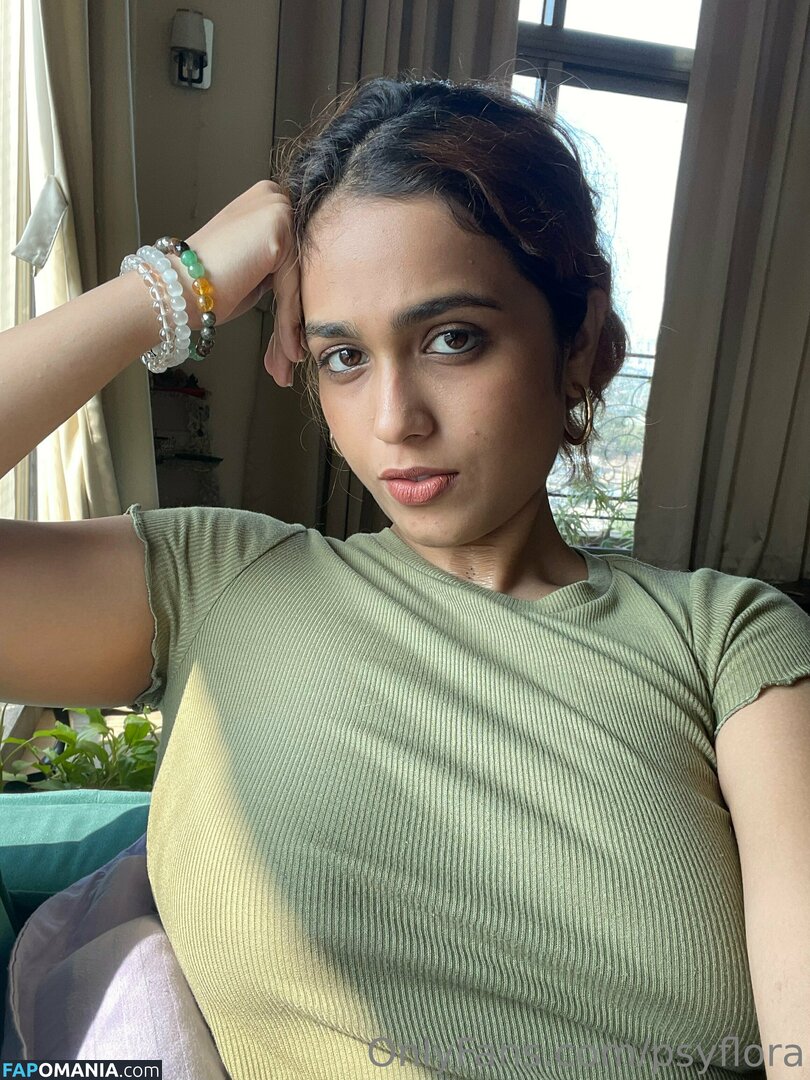 Neelam Kudale / psychedelicflora. / tara.kudale Çıplak OnlyFans  Sızdırılmış Fotoğraf #1