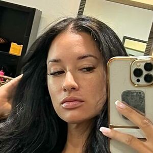 Nikki Blades