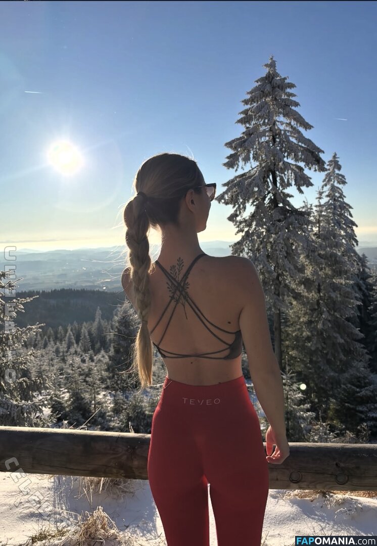 Nina Haberl / niha.original Çıplak OnlyFans  Sızdırılmış Fotoğraf #1