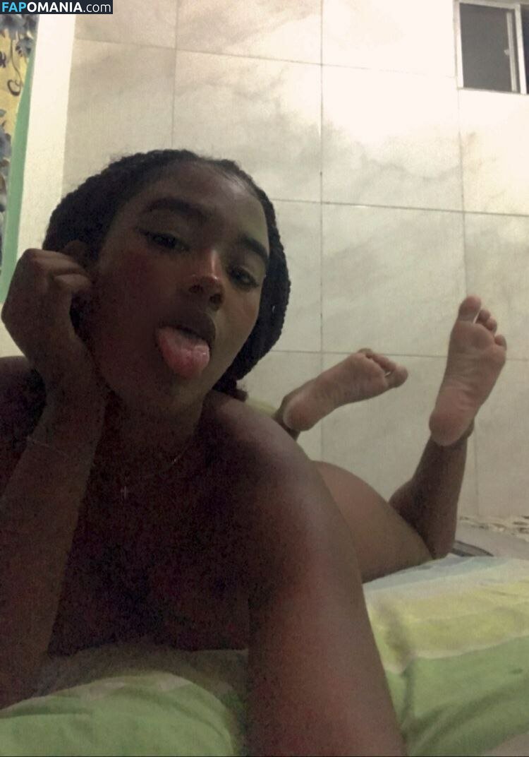 ninfetinha vih / ninfetinhavivi / ninnidavid / shygirlfromeurope Çıplak OnlyFans  Sızdırılmış Fotoğraf #4