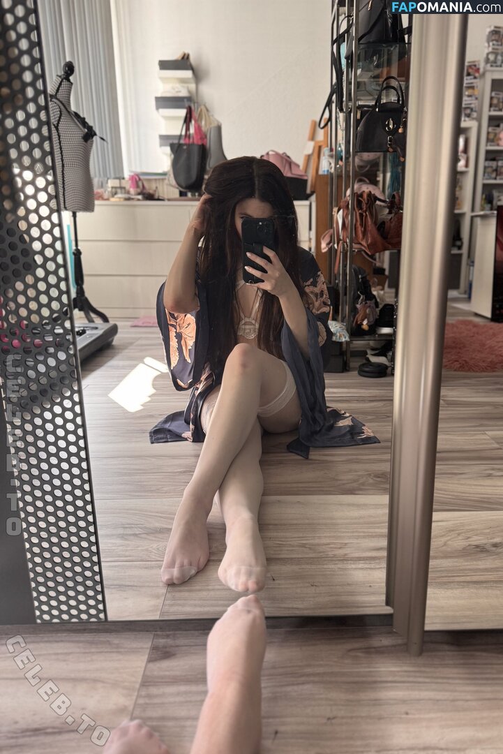 Nini Raven / Nini_Raven / raven_nini Çıplak OnlyFans  Sızdırılmış Fotoğraf #2