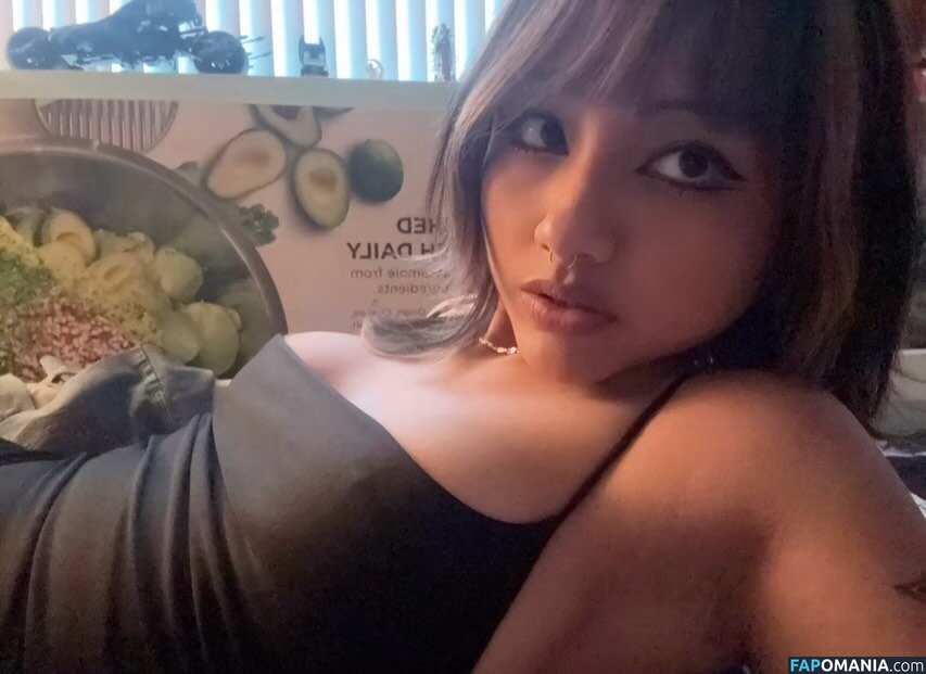 n.nyquil / nomamesnico / nomamesnicole Çıplak OnlyFans  Sızdırılmış Fotoğraf #16