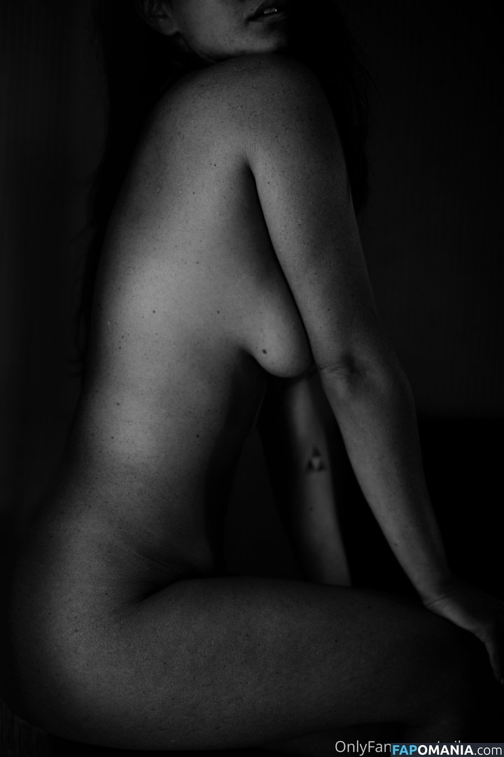 Nour Guiga / noor.g / nornaiysha / nour_guiga Çıplak OnlyFans  Sızdırılmış Fotoğraf #6