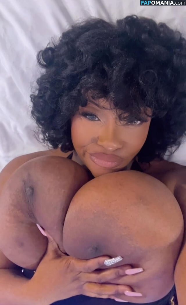 https: / novabaeethestarr Çıplak OnlyFans  Sızdırılmış Fotoğraf #3