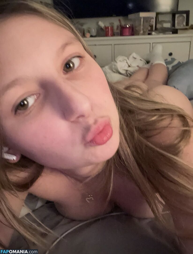 Oceanne Bergeron / https: / oceane_bergeron / oceannexoxo / ocebergeron / ocebergeron... Çıplak OnlyFans  Sızdırılmış Fotoğraf #4