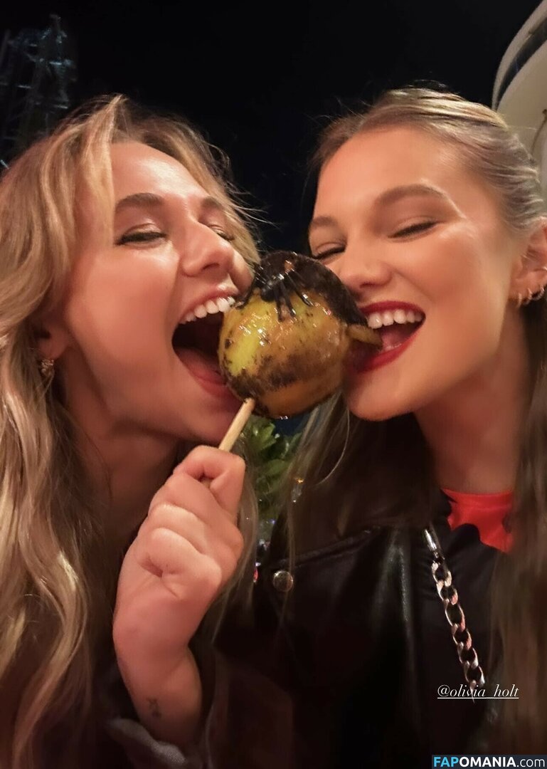Olivia Holt / olivia_holt Çıplak OnlyFans  Sızdırılmış Fotoğraf #88