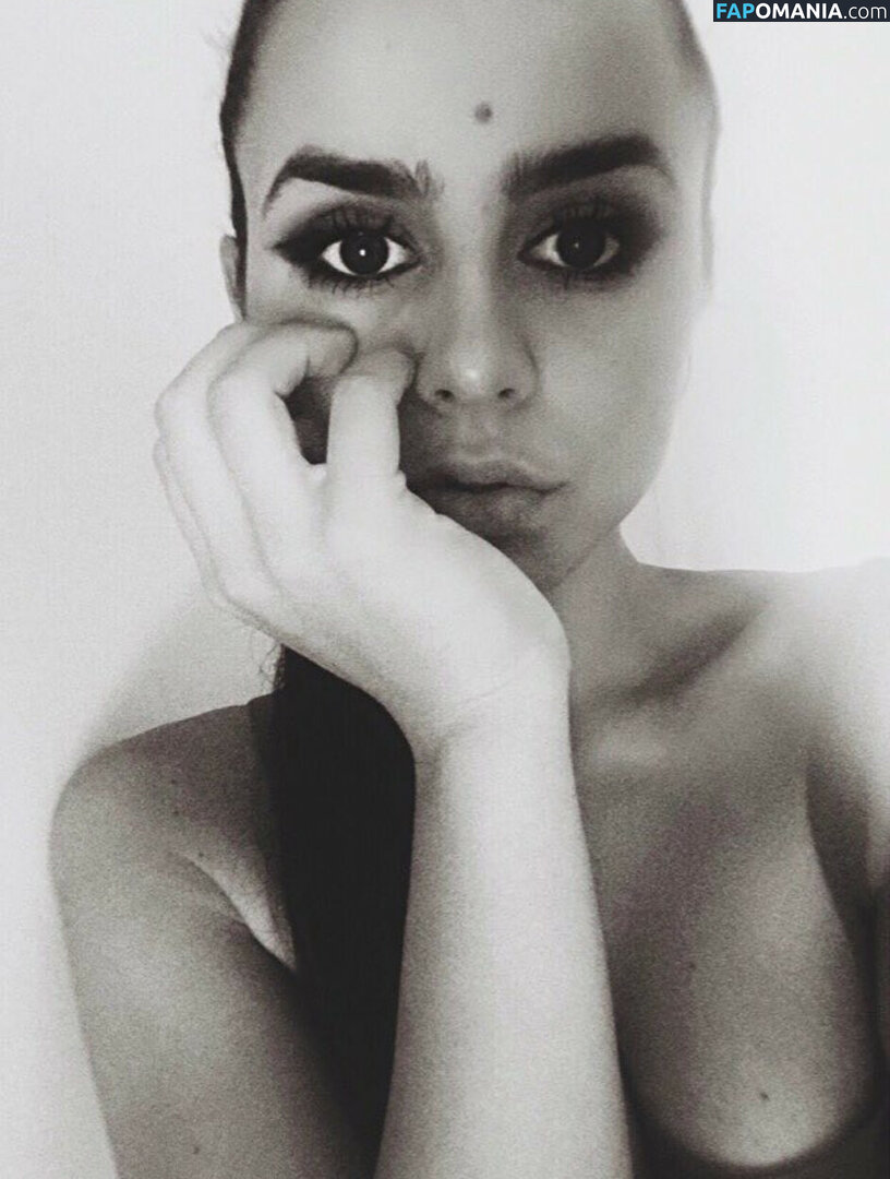 amator_csajok / f.lillaa / petratimea Çıplak OnlyFans  Sızdırılmış Fotoğraf #2568