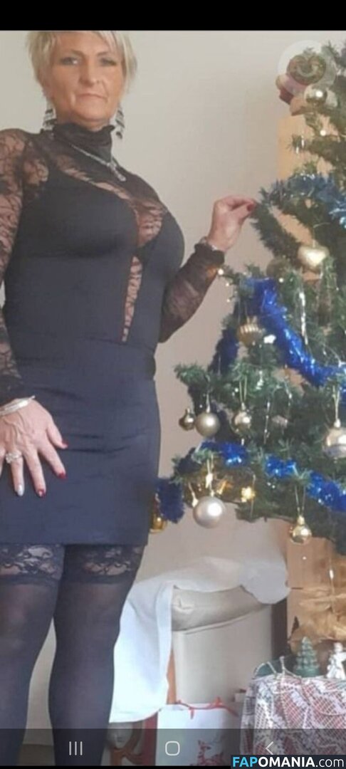 amator_csajok / f.lillaa / petratimea Çıplak OnlyFans  Sızdırılmış Fotoğraf #2677