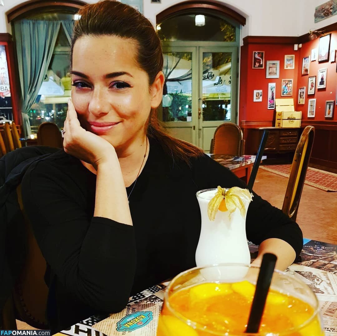 amator_csajok / f.lillaa / petratimea Çıplak OnlyFans  Sızdırılmış Fotoğraf #2685