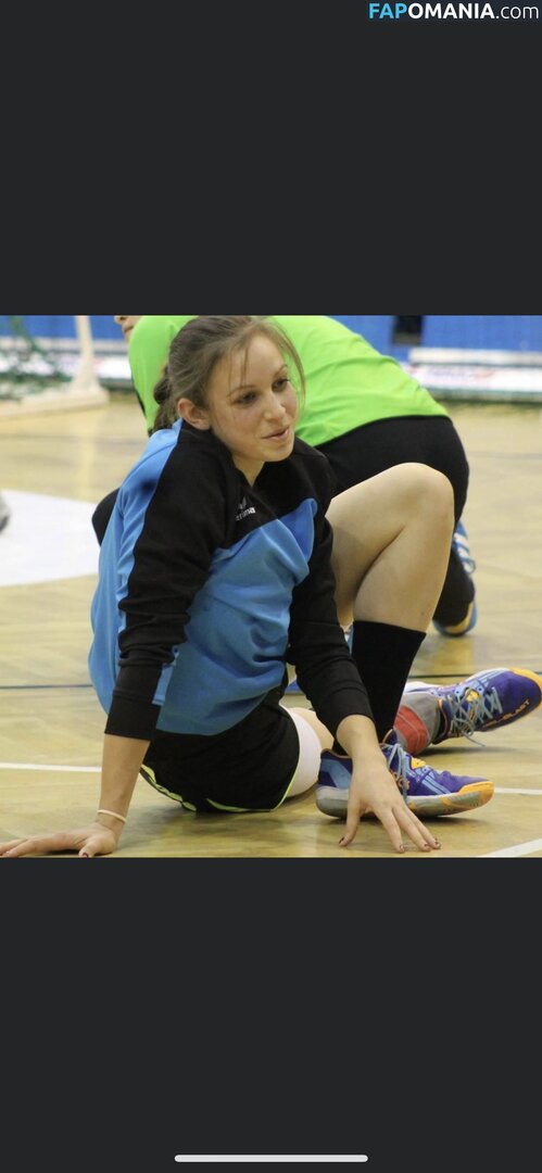 amator_csajok / f.lillaa / petratimea Çıplak OnlyFans  Sızdırılmış Fotoğraf #2700