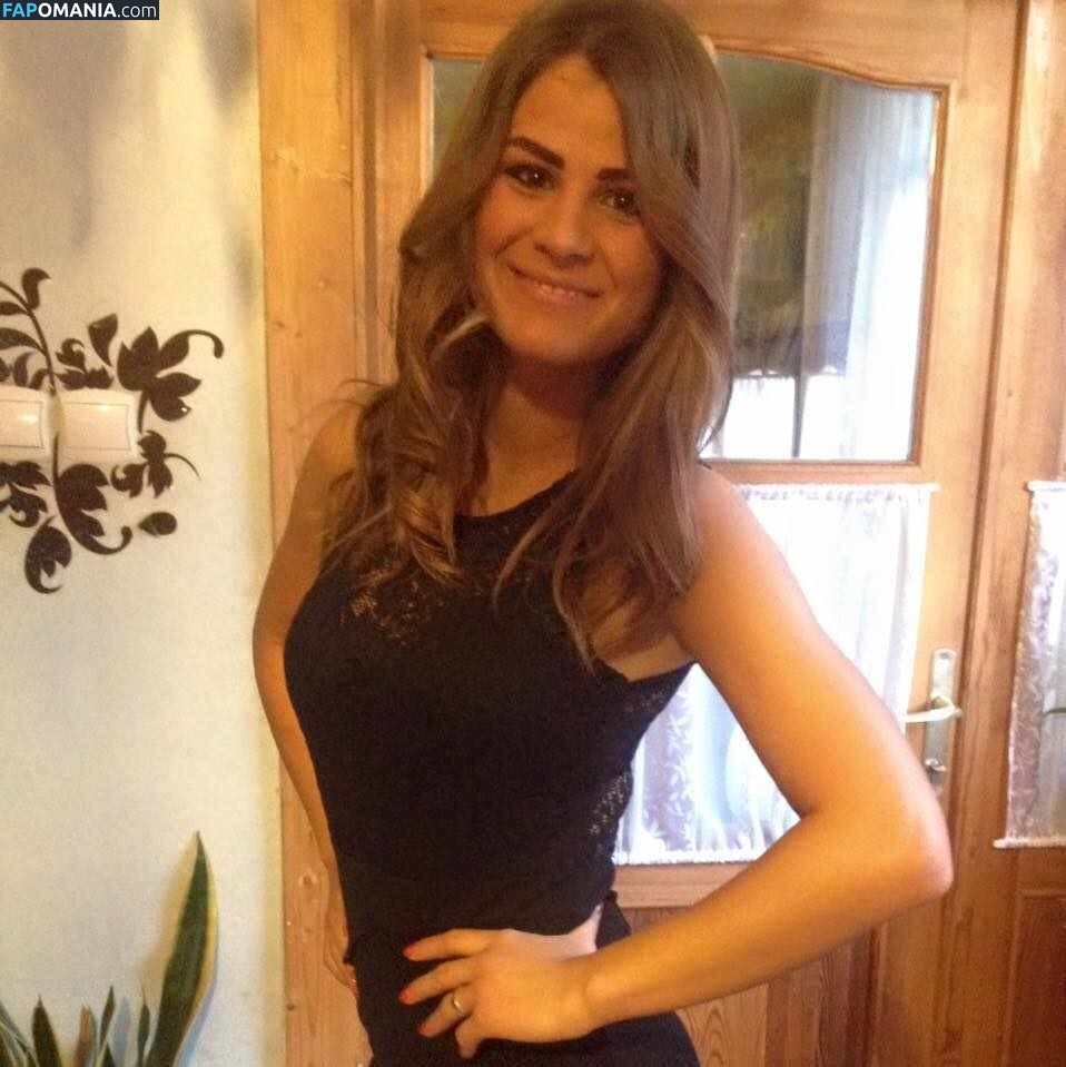 amator_csajok / f.lillaa / petratimea Çıplak OnlyFans  Sızdırılmış Fotoğraf #2784