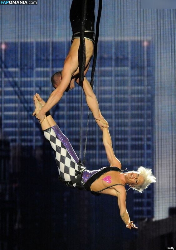 Alecia Beth Moore / Pink Çıplak OnlyFans  Sızdırılmış Fotoğraf #48