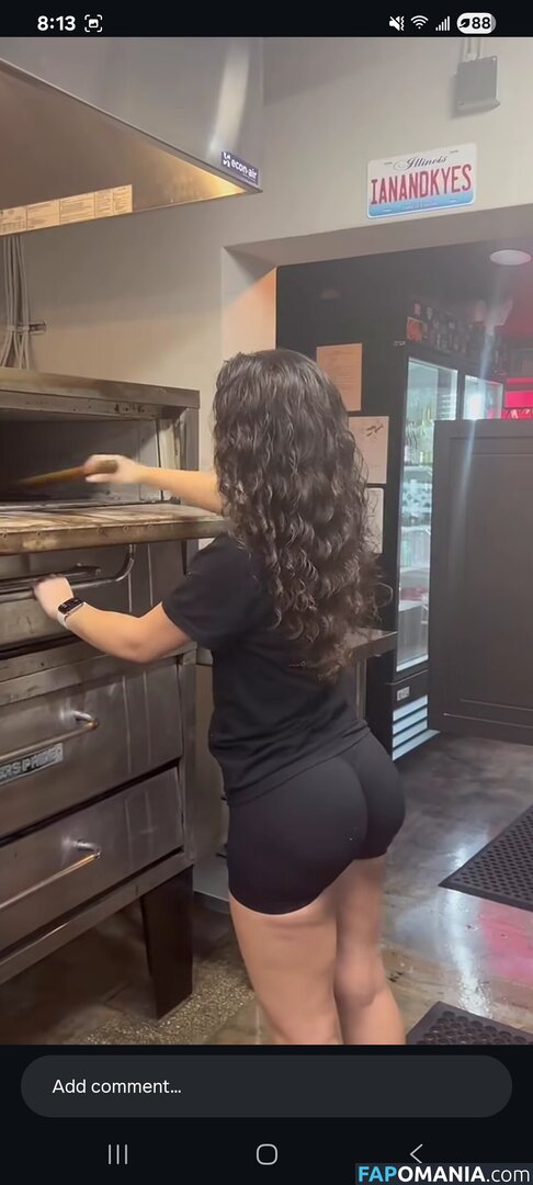 Pizzeria Baddies Çıplak OnlyFans  Sızdırılmış Fotoğraf #2