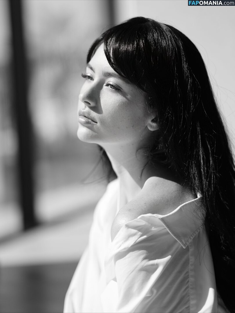 Pauline Maugauin / Pola Petrenko / polapetrenko Çıplak OnlyFans  Sızdırılmış Fotoğraf #8