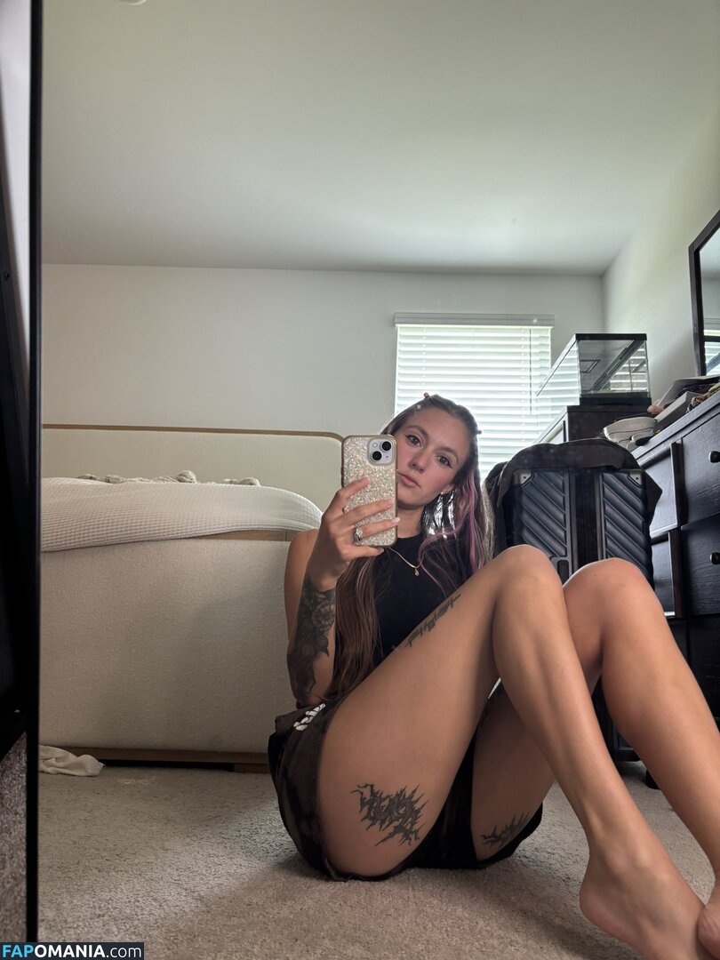 Poppy Quinn / PoppyQuinnn / https: / poppyquinn33 / the.poppy.quinn Çıplak OnlyFans  Sızdırılmış Fotoğraf #3