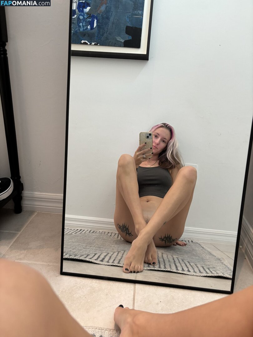 Poppy Quinn / PoppyQuinnn / https: / poppyquinn33 / the.poppy.quinn Çıplak OnlyFans  Sızdırılmış Fotoğraf #13