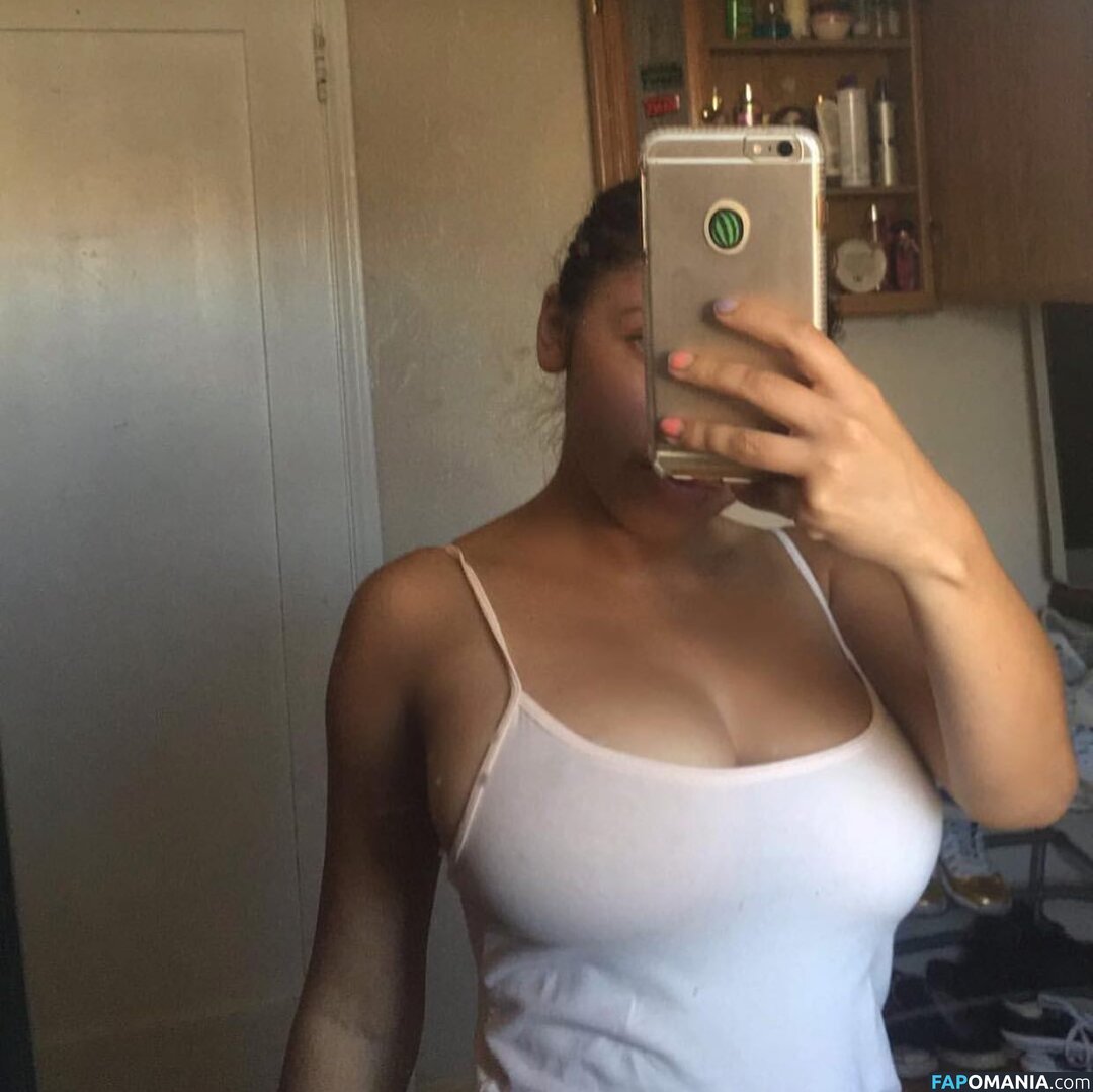 babyemilyver / princessemily / princesssaaemily Çıplak OnlyFans  Sızdırılmış Fotoğraf #1