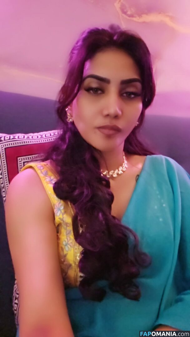 Priya Naidu / priya_naidu0422 Çıplak OnlyFans  Sızdırılmış Fotoğraf #8