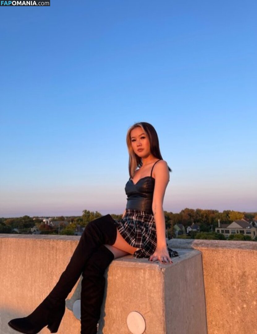 Qeng Yang Çıplak OnlyFans  Sızdırılmış Fotoğraf #1