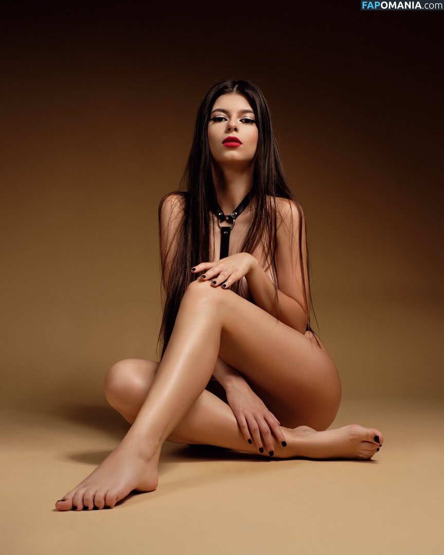 Raducu Mihaela / mihaelaraducu / raducumihaela / raducumihaela__ Çıplak OnlyFans  Sızdırılmış Fotoğraf #1