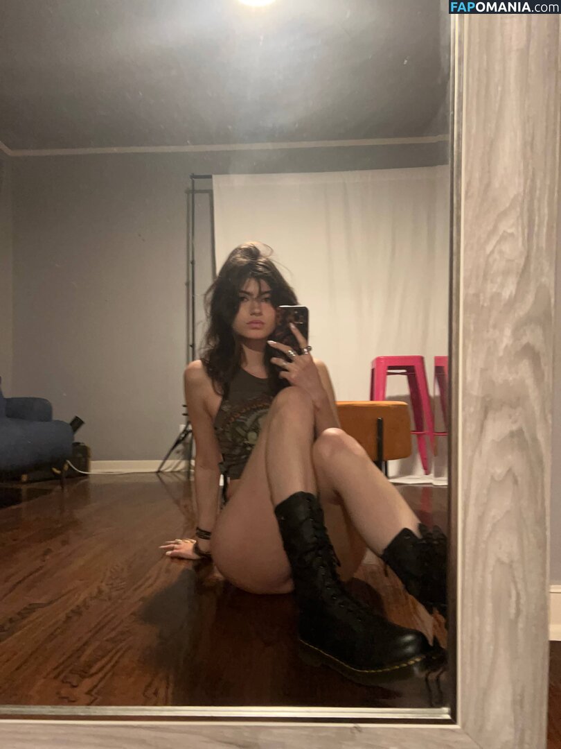 RawrReeXD  / RawrReeXD / Rorey / rawrreexd Çıplak OnlyFans  Sızdırılmış Fotoğraf #3