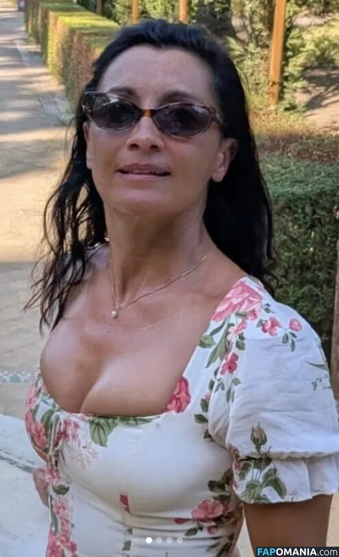Rebecca Sarker Çıplak OnlyFans  Sızdırılmış Fotoğraf #1