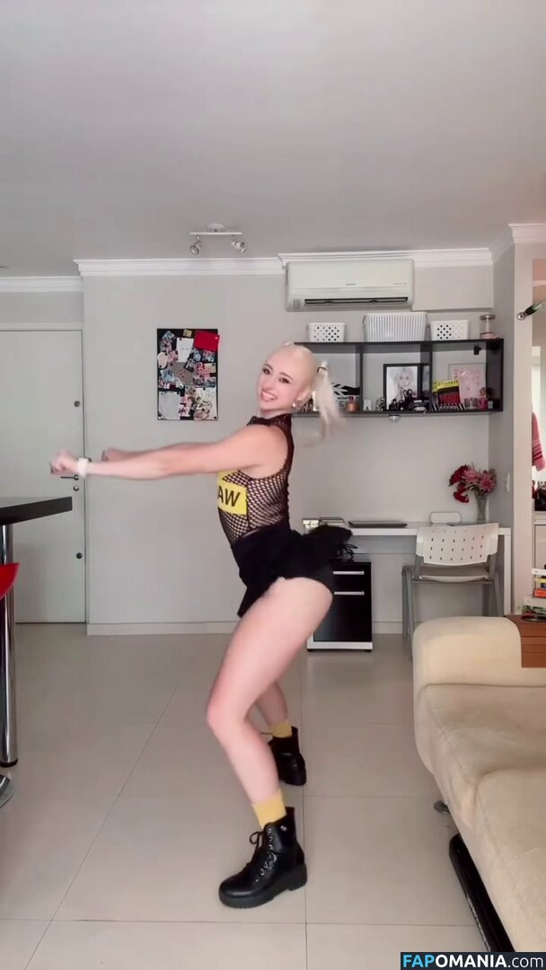 Renata Schneider / renata.c.schneider Çıplak OnlyFans  Sızdırılmış Fotoğraf #5