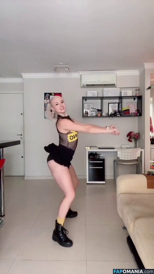 Renata Schneider / renata.c.schneider Çıplak OnlyFans  Sızdırılmış Fotoğraf #6