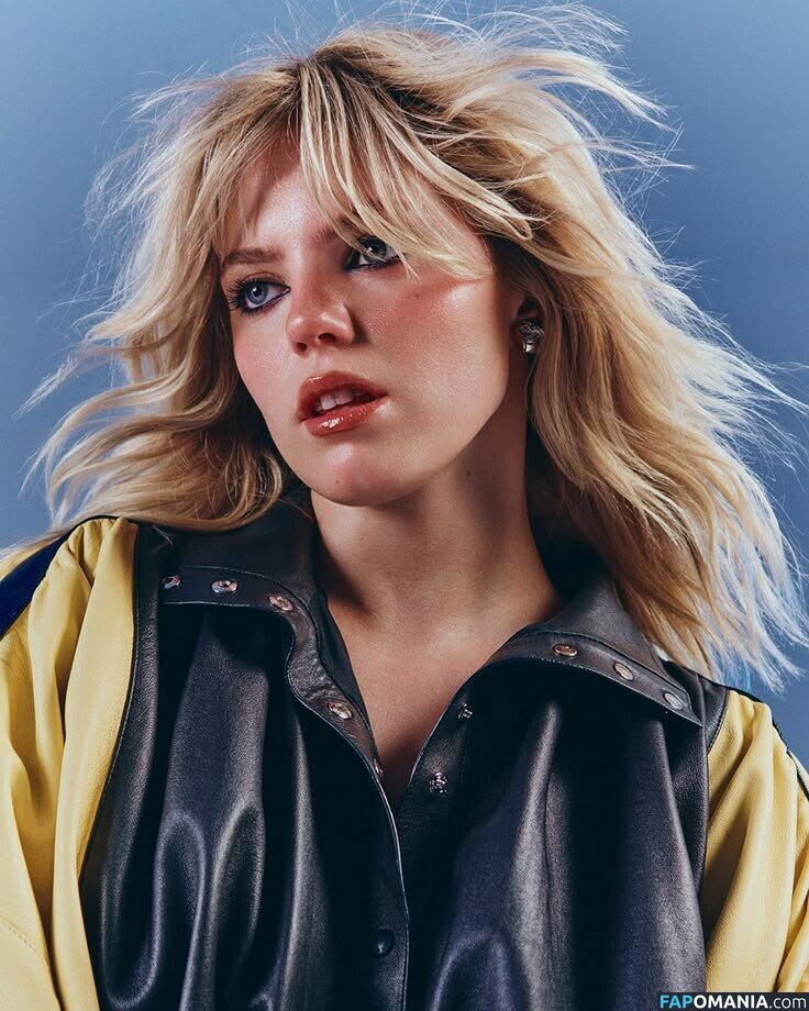 Renee Rapp / reneerapp Çıplak OnlyFans  Sızdırılmış Fotoğraf #134