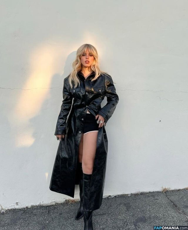 Renee Rapp / reneerapp Çıplak OnlyFans  Sızdırılmış Fotoğraf #136