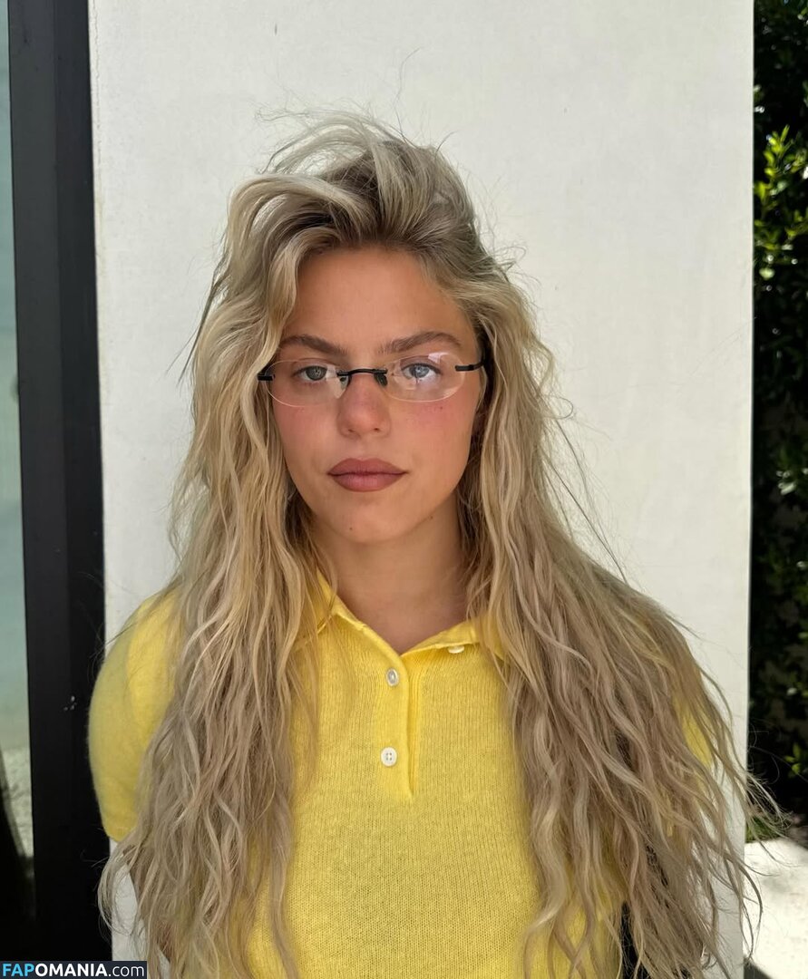 Renee Rapp / reneerapp Çıplak OnlyFans  Sızdırılmış Fotoğraf #140