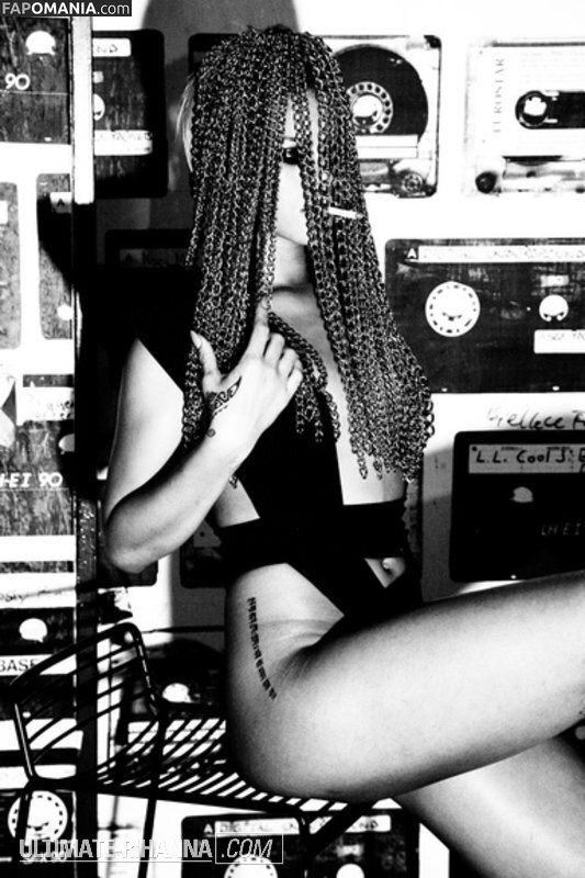 Rihanna Çıplak OnlyFans  Sızdırılmış Fotoğraf #15