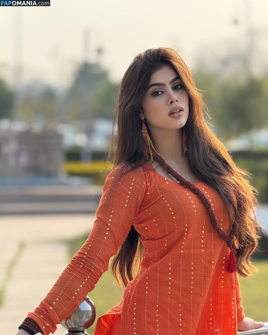 Riva Arora / https: / riva.arora.1 / riva.aroraofficial / rivarora_ Çıplak OnlyFans  Sızdırılmış Fotoğraf #18