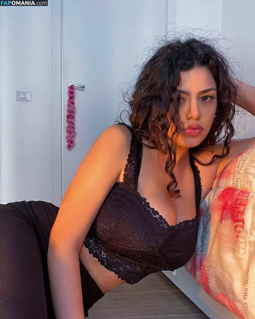 Roberta / morehopeful88 / robertafranco Çıplak OnlyFans  Sızdırılmış Fotoğraf #1
