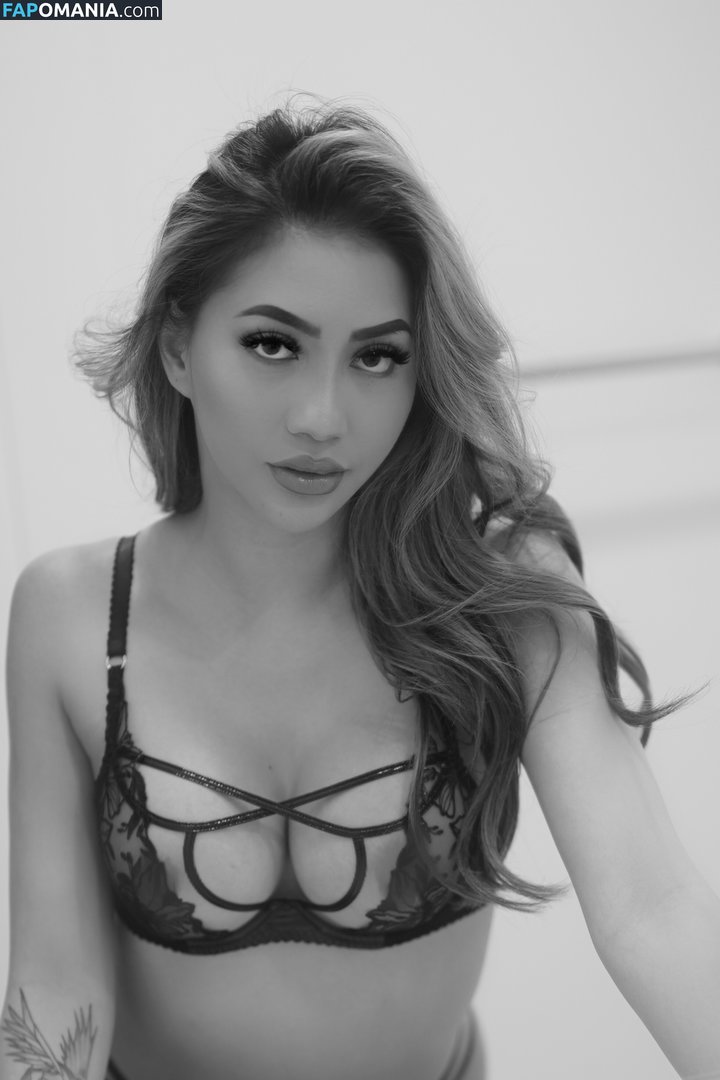 Mizzlamour / Rosemary Radeva / lamourniggl Çıplak OnlyFans  Sızdırılmış Fotoğraf #28