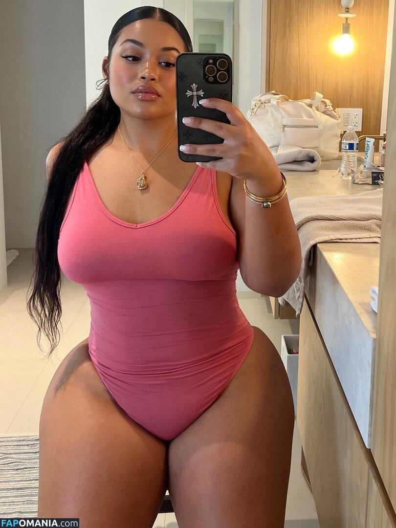 Roseyroyyal Çıplak OnlyFans  Sızdırılmış Fotoğraf #1