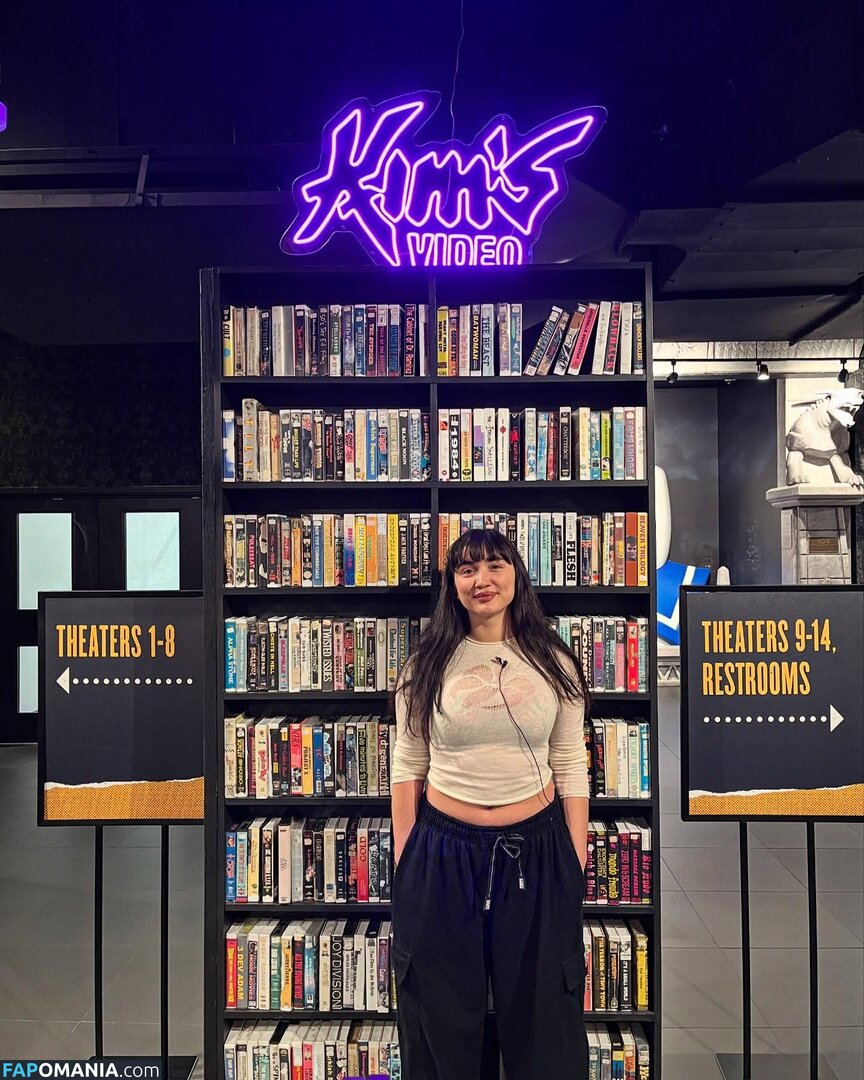 Rowan Blanchard / Simp Chat / https: / rowanblanchard Çıplak OnlyFans  Sızdırılmış Fotoğraf #527