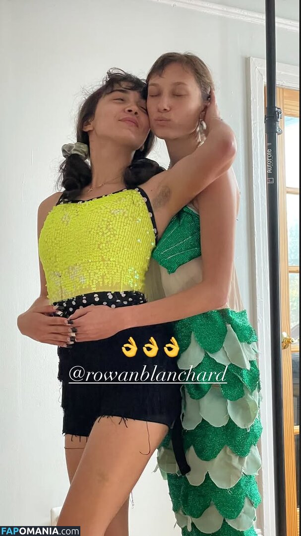 Rowan Blanchard / Simp Chat / https: / rowanblanchard Çıplak OnlyFans  Sızdırılmış Fotoğraf #531