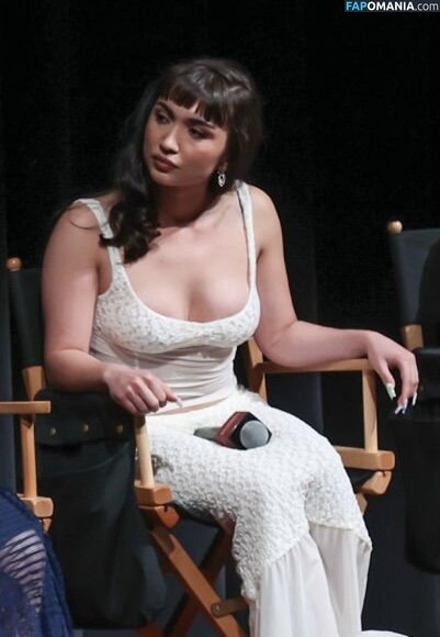Rowan Blanchard / Simp Chat / https: / rowanblanchard Çıplak OnlyFans  Sızdırılmış Fotoğraf #574