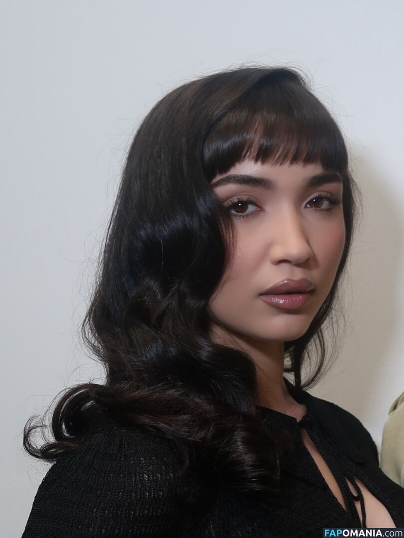 Rowan Blanchard / Simp Chat / https: / rowanblanchard Çıplak OnlyFans  Sızdırılmış Fotoğraf #583