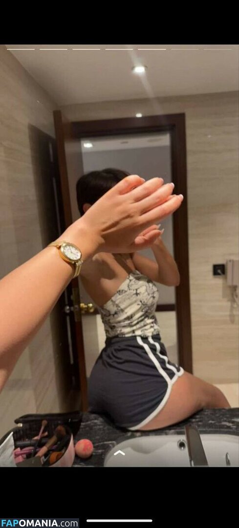 Roz Idrissi / Rozidrissi Çıplak OnlyFans  Sızdırılmış Fotoğraf #8