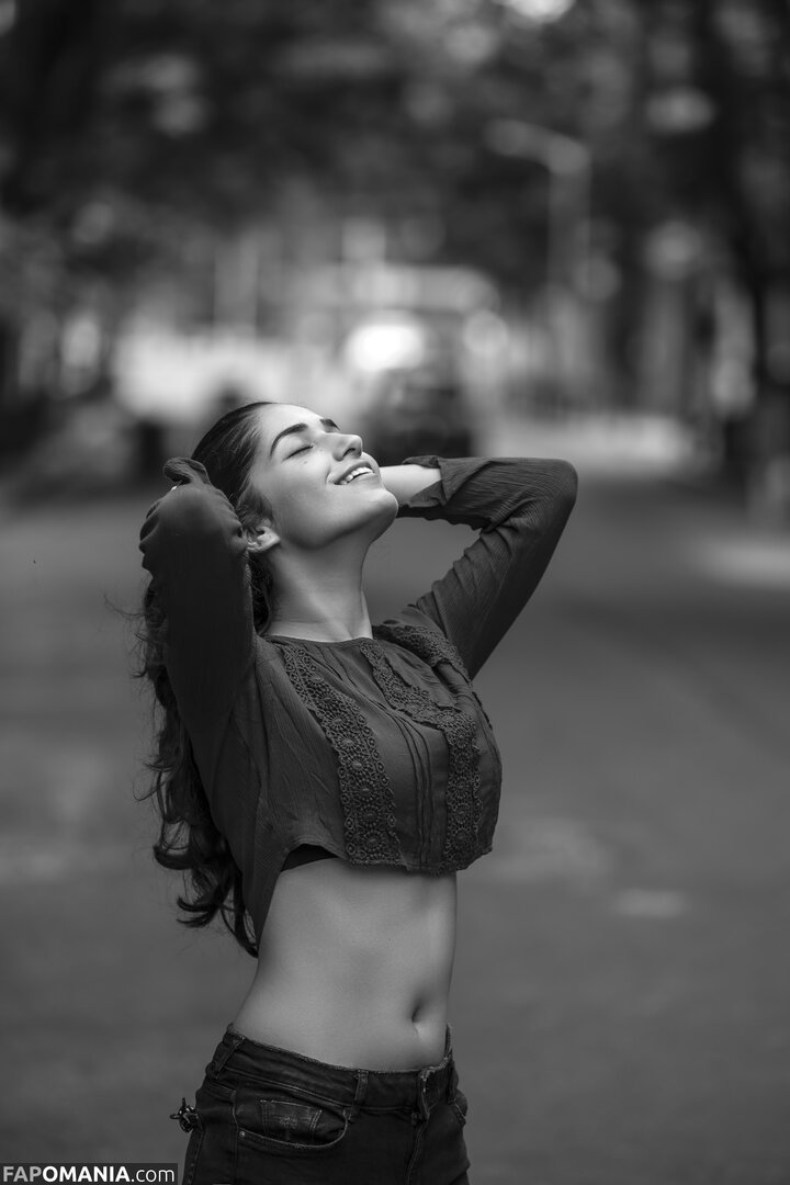 Ruhani Sharma / ruhanisharma94 Çıplak OnlyFans  Sızdırılmış Fotoğraf #14