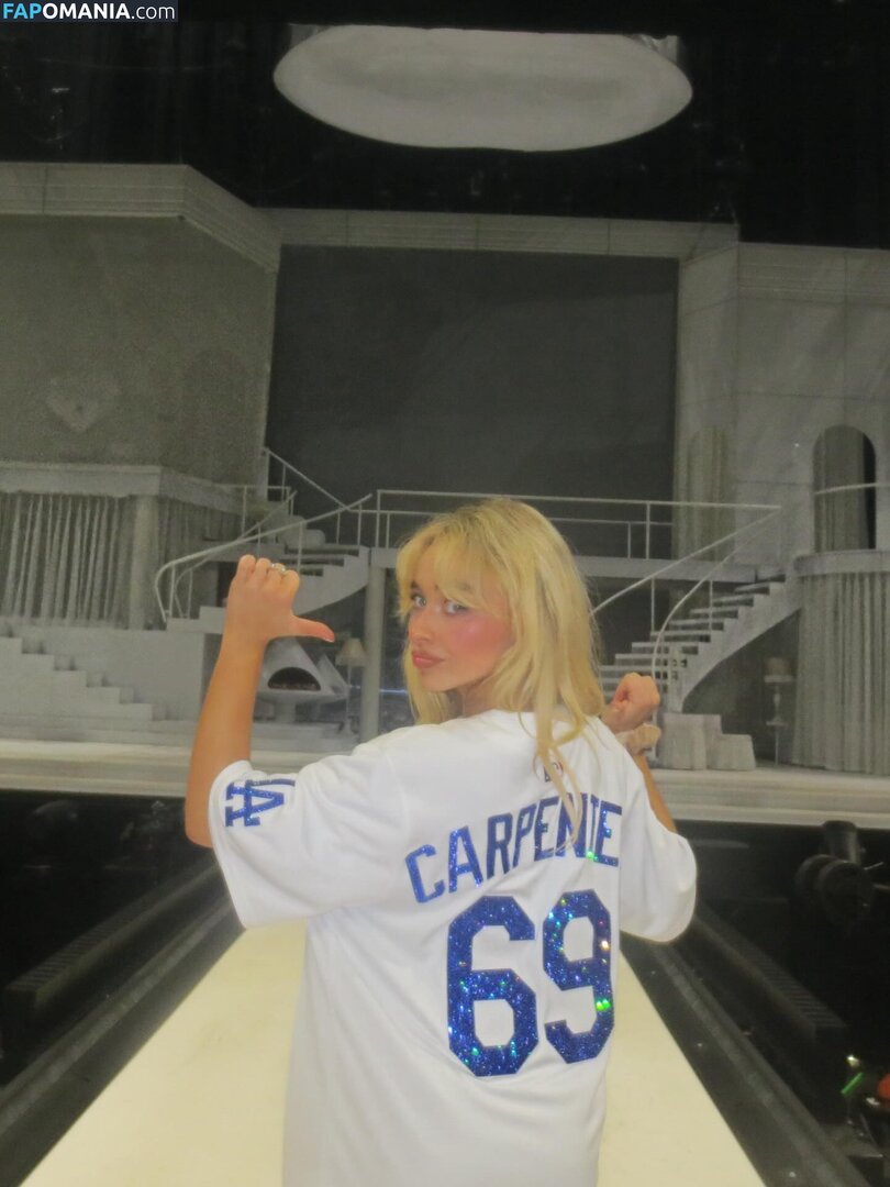Sabrina Carpenter / https: / sabrinacarpenter Çıplak OnlyFans  Sızdırılmış Fotoğraf #2487