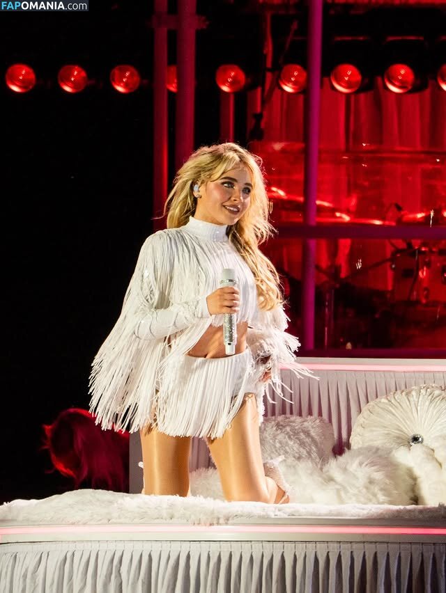 Sabrina Carpenter / https: / sabrinacarpenter Çıplak OnlyFans  Sızdırılmış Fotoğraf #2502