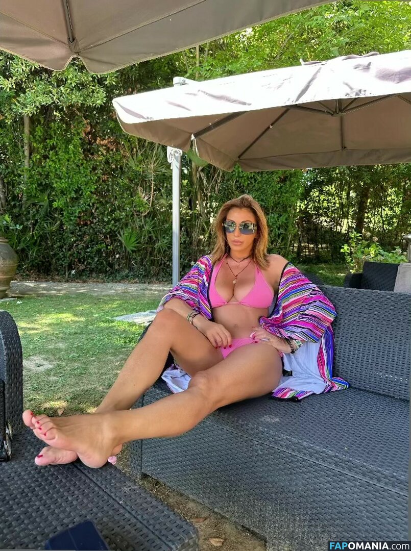 Sabrina Salerno / sabrinasalernofficial Çıplak OnlyFans  Sızdırılmış Fotoğraf #1720