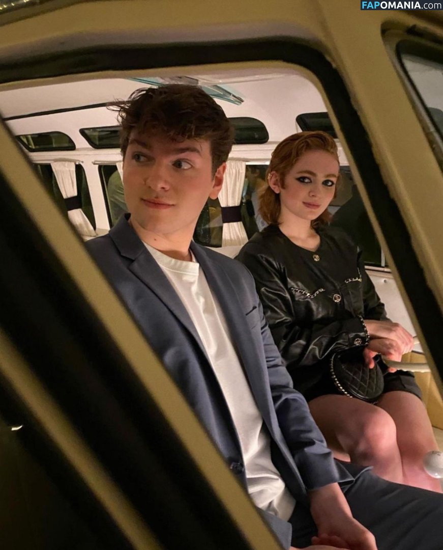 Sadie Sink / sadiesink / sadiesink_ Çıplak OnlyFans  Sızdırılmış Fotoğraf #10