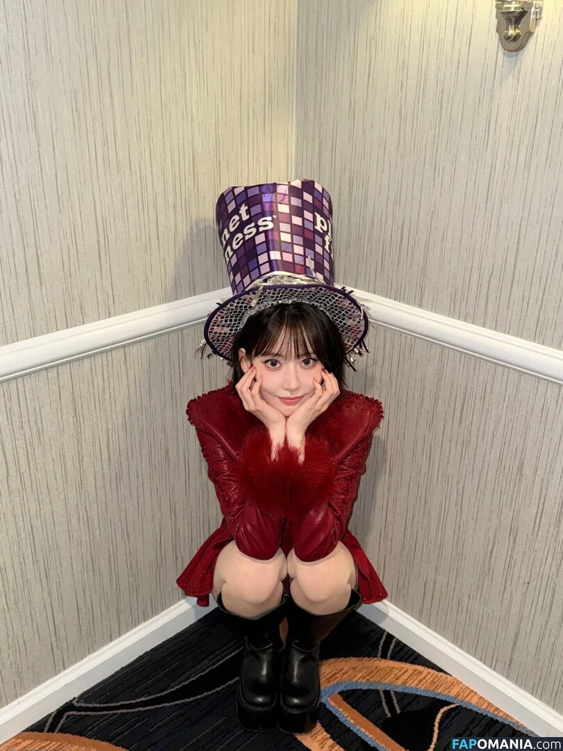 39saku_chan / LESSERAFIM / Sakura Miyawaki 宮脇 咲良 Çıplak OnlyFans  Sızdırılmış Fotoğraf #6